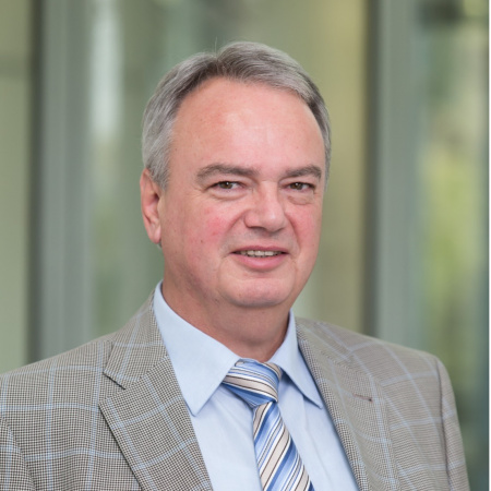 Nach 36 Jahren, davon 23 Jahre als Geschäftsführer, ist Ulrich Bittner zum 01. Juli 2021 in den wohlverdienten Ruhestand gegangen. Er übergab seine Nachfolge an Karl Scheinhardt, der seitdem die Geschäfte der BML leitet.